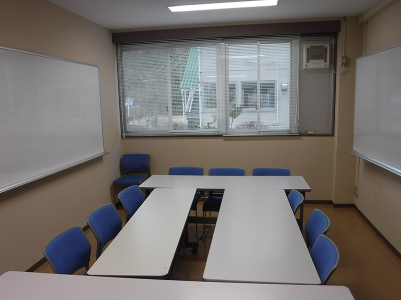 経済学研究科棟 1階 第５演習室（経済学部） image