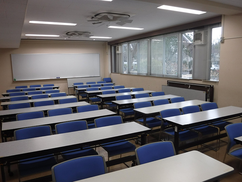 経済学研究科棟 1階 第１演習室（経済学部） image