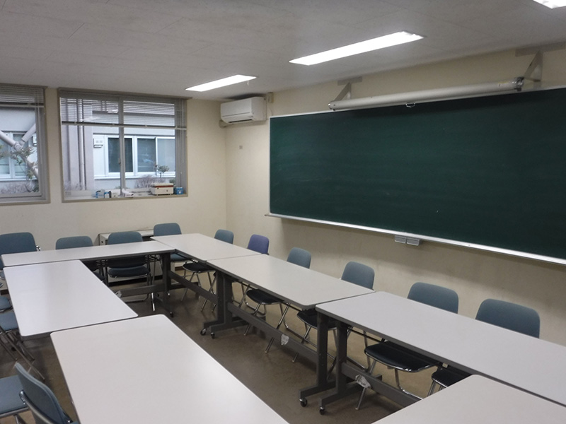 経済学研究科演習室 1階 第１３演習室（経済学部） image