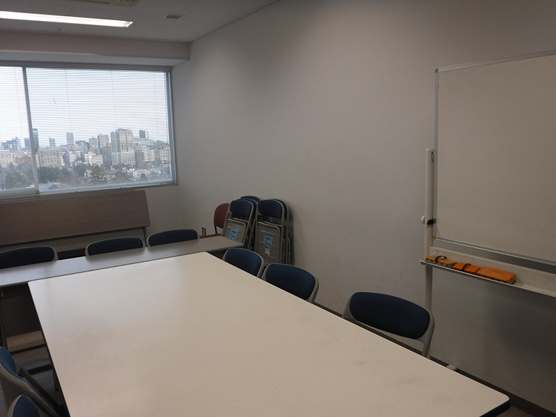 文科系総合研究棟 10階 第２２演習室（経済学部） image